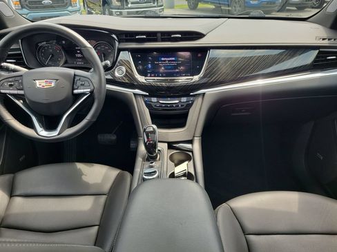 Used 2020 Cadillac XT6 Premium Luxury AWD/4WD image 11