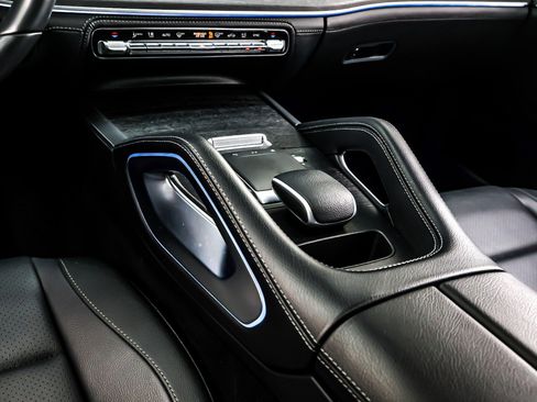 Used 2024 Mercedes-Benz GLE 350 4MATIC image 7