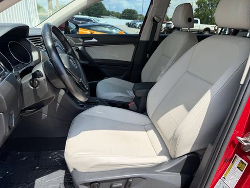 Used 2019 Volkswagen Tiguan SE FWD image 20
