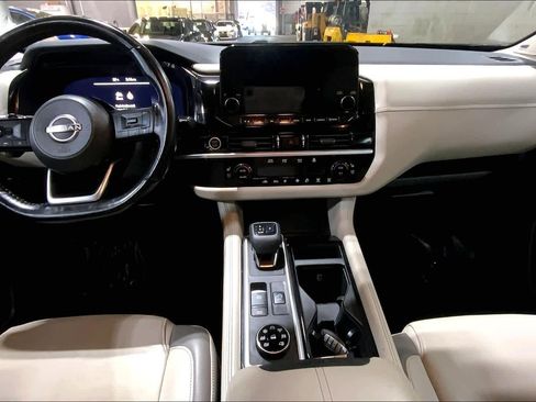 Used 2022 Nissan Pathfinder Platinum w/ Lighting Package (N93) image 15