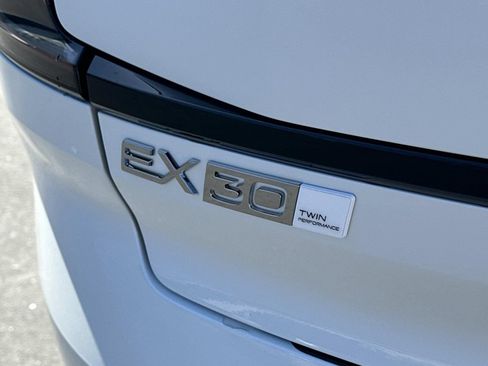 New 2026 Volvo EX30 Plus w/ Climate Package image 22
