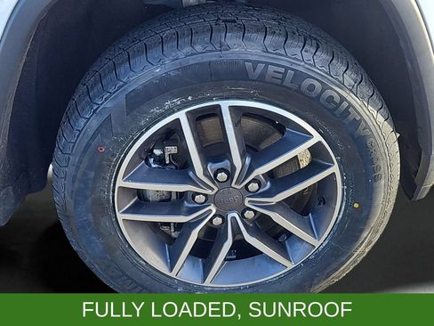 Used 2022 Jeep Grand Cherokee Limited AWD/4WD image 4