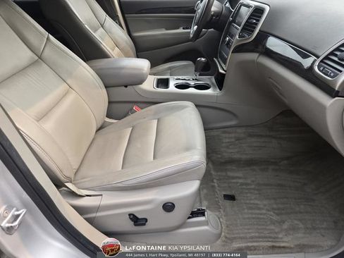 Used 2011 Jeep Grand Cherokee Laredo AWD/4WD image 31