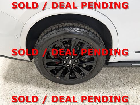 Used 2024 Cadillac XT6 Sport w/ LPO, ONYX Package AWD/4WD image 13
