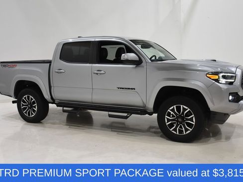 Used 2023 Toyota Tacoma TRD Sport w/ TRD Premium Sport Package AWD/4WD image 3