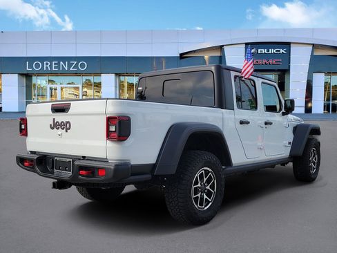Used 2025 Jeep Gladiator Rubicon AWD/4WD image 5