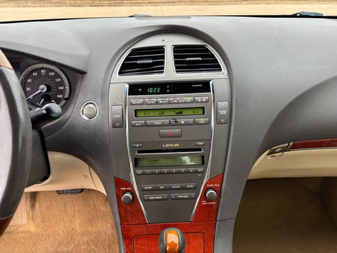 Used 2010 Lexus ES 350 image 17