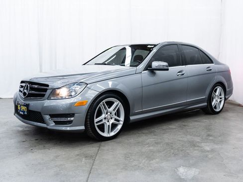 Used 2014 Mercedes-Benz C 250 Sedan image 3