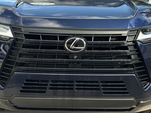 Used 2024 Lexus GX 550 image 15
