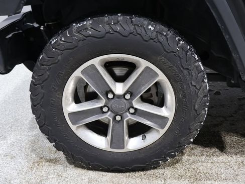 Used 2019 Jeep Wrangler Unlimited Sahara w/ Dual Top Group image 9