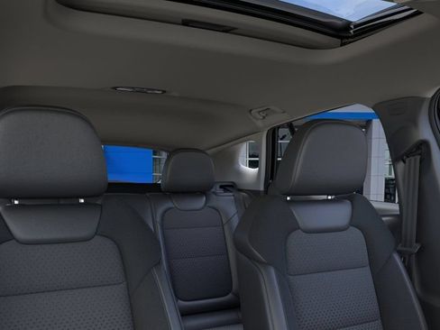 New 2026 Chevrolet Trax LT w/ Sunroof Package FWD image 25