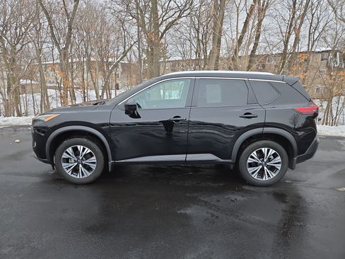 Used 2022 Nissan Rogue SV w/ SV Premium Package image 5