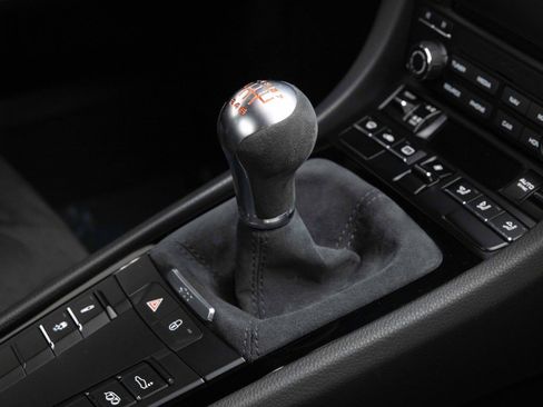 Used 2018 Porsche 911 Carrera T RWD image 18