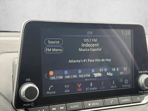 Used 2024 Nissan Sentra SR w/ SR Premium Package image 10