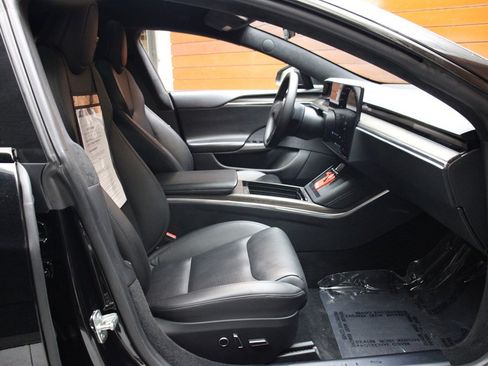 Used 2023 Tesla Model S AWD image 45