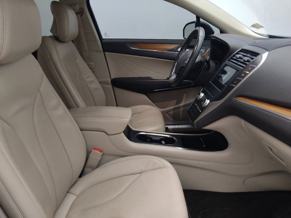 Used 2017 Lincoln MKC Select w/ Select Plus Package FWD image 21