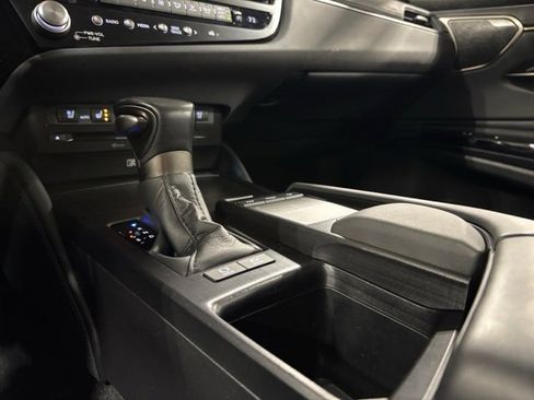 Used 2022 Lexus ES 300h 300h Luxury image 21