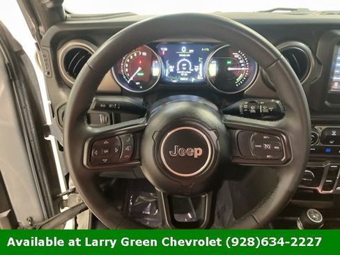 Used 2023 Jeep Wrangler Unlimited image 12