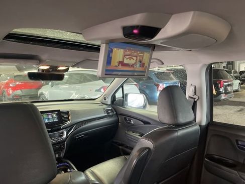Used 2022 Honda Pilot Touring image 8