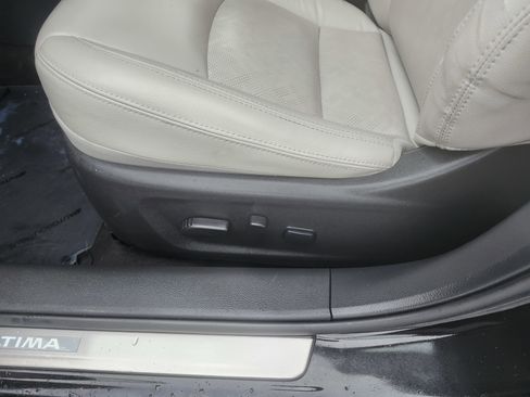 Used 2023 Nissan Altima 2.5 SL FWD image 25