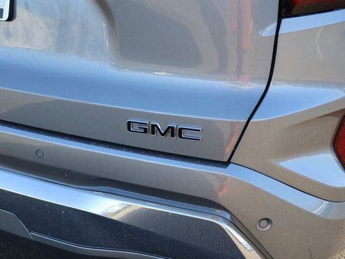 New 2026 GMC Terrain Denali w/ LPO, Black Badging Package image 8