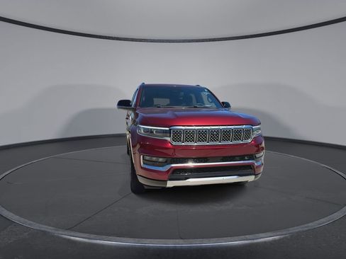 Used 2023 Jeep Grand Wagoneer Series III image 3