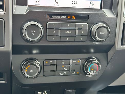 Used 2019 Ford F150 XLT AWD/4WD image 18