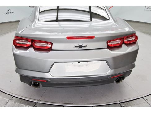 Used 2023 Chevrolet Camaro LT RWD image 6