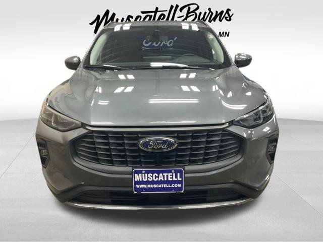 Used 2025 Ford Escape Platinum AWD/4WD image 2