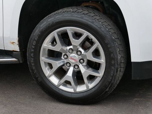 Used 2015 GMC Yukon SLE w/ Convenience Package image 3