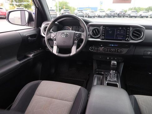 Used 2021 Toyota Tacoma TRD Off-Road AWD/4WD image 22