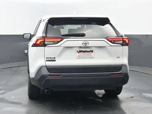 Used 2023 Toyota RAV4 LE FWD image 4