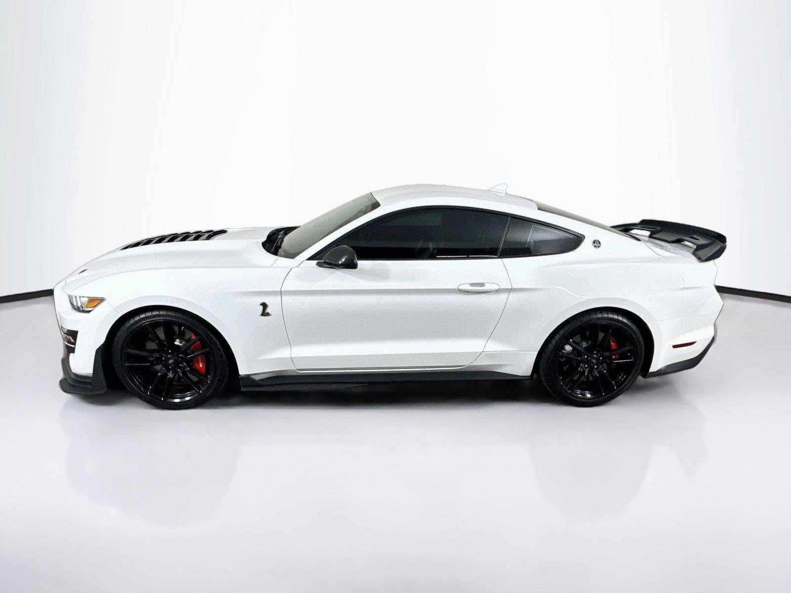Used 2021 Ford Mustang Shelby GT500 w/ Technology Package RWD image 2