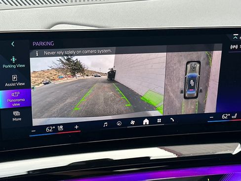 Used 2024 BMW i5 eDrive40i w/ M Sport Package image 21