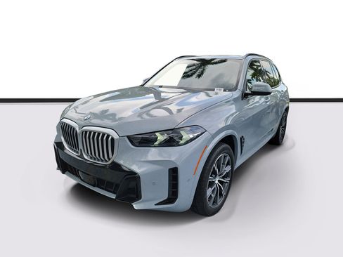 Used 2024 BMW X5 xDrive40i w/ M Sport Package AWD/4WD image 2