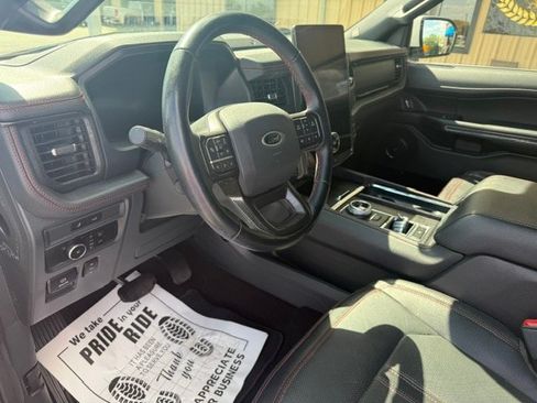 Used 2023 Ford Expedition Limited RWD image 13