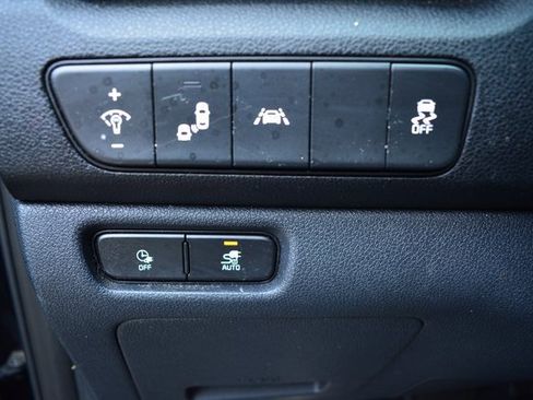 Used 2022 Kia Niro EX w/ Cold Weather Package image 13