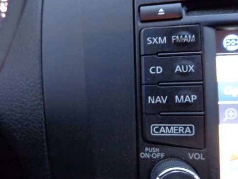 Used 2015 Nissan Sentra SR w/ Navigation Package image 15