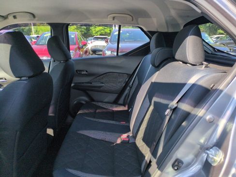 Used 2018 Nissan Kicks SV FWD image 22