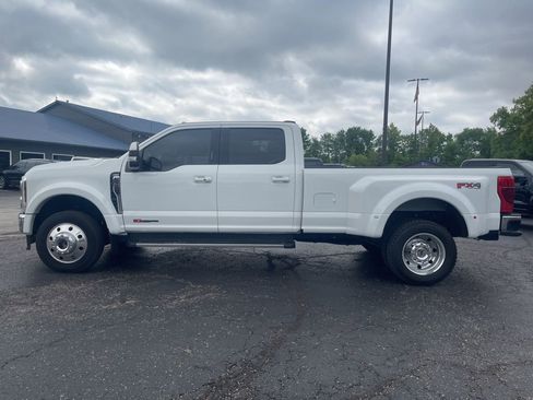 Used 2022 Ford F450 Lariat w/ Lariat Ultimate Package AWD/4WD image 3
