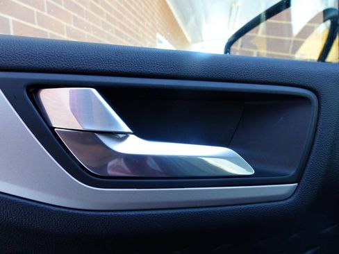 Used 2020 Ford Escape SEL image 17