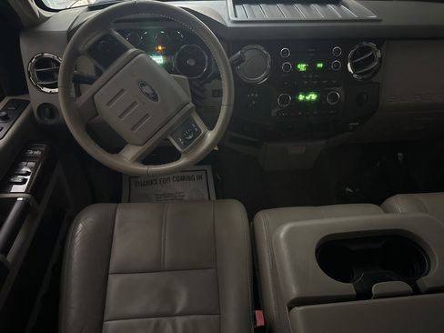 Used 2010 Ford F350 Lariat image 32