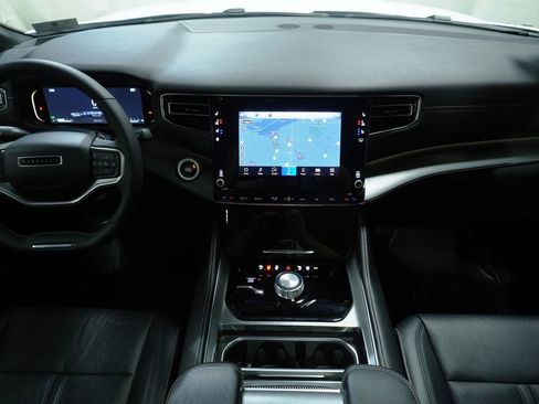 Used 2023 Jeep Wagoneer Series II image 21