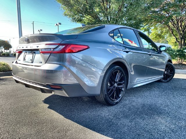 Used 2026 Toyota Camry SE FWD image 8