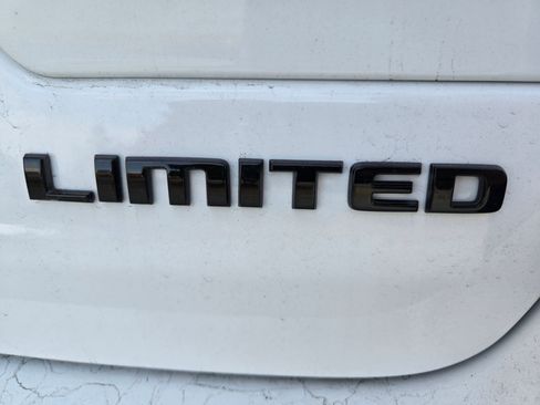 New 2025 Jeep Grand Cherokee Limited w/ Black Appearance Package image 24