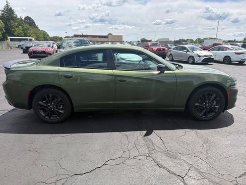 Used 2022 Dodge Charger SXT w/ Blacktop Package AWD/4WD image 5