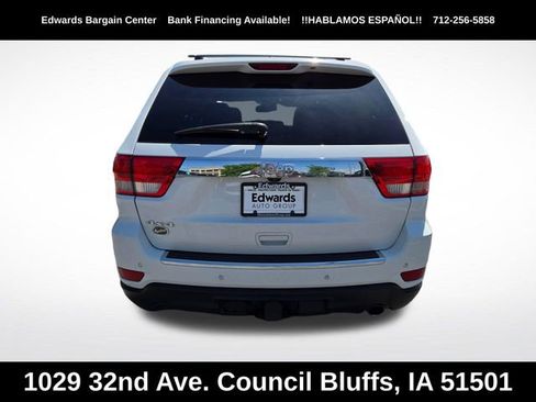 Used 2013 Jeep Grand Cherokee Overland AWD/4WD image 4