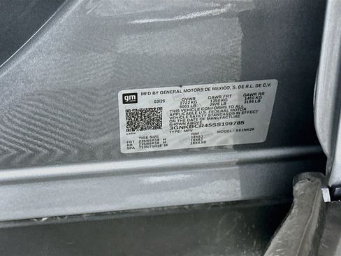 Used 2025 Chevrolet Blazer LT FWD image 12
