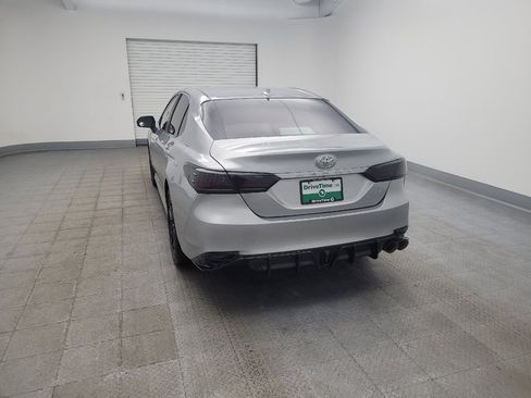 Used 2019 Toyota Camry LE FWD image 6