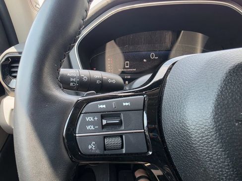 Used 2025 Honda Pilot Elite image 25